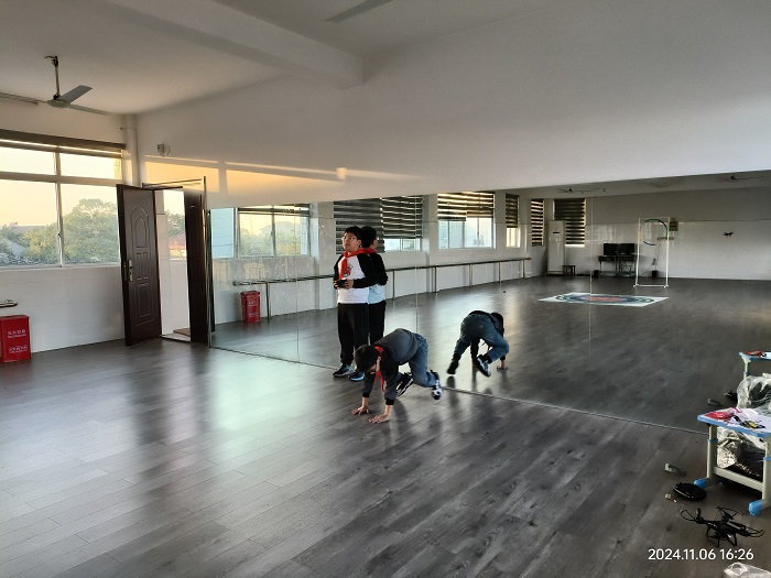 11月06日下.jpg 11月06日下.jpg