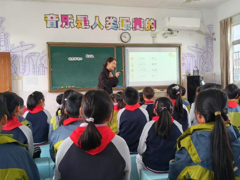 课例研究.jpg 课例研究.jpg